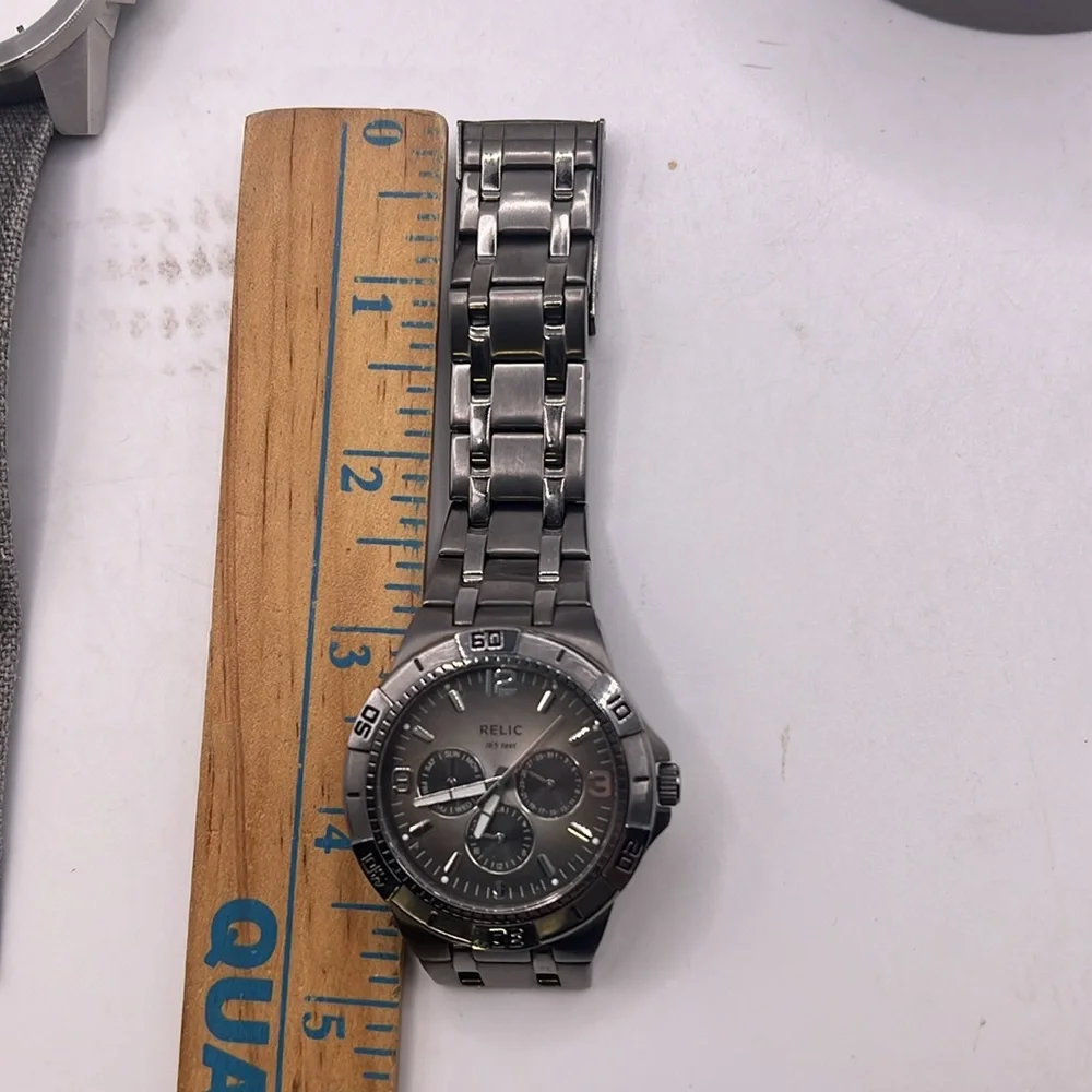 Relic Wristwatch Silver Links Mens Stainless Steel Water Resistant